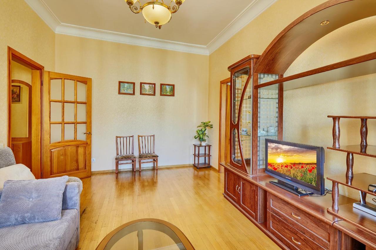 Apartment Near Lva Tolstoho Square Kiev Exterior foto