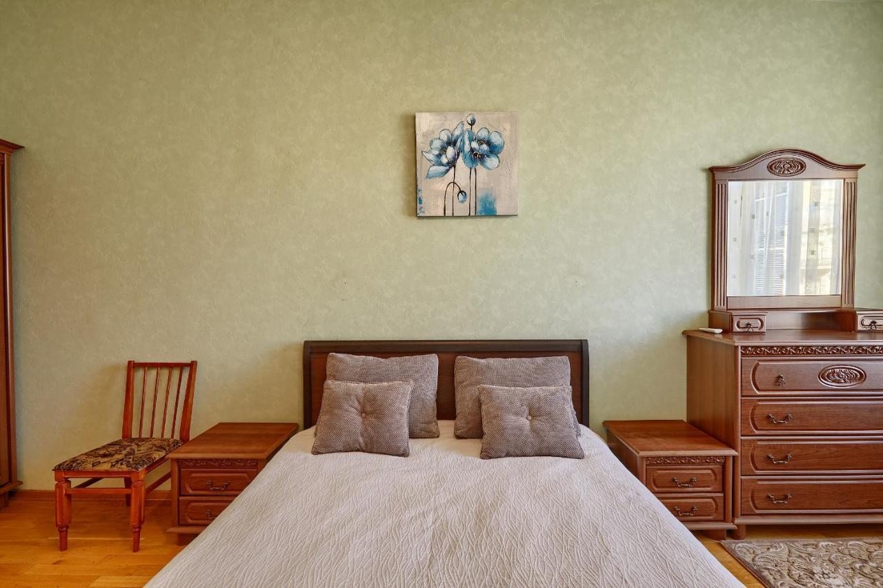 Apartment Near Lva Tolstoho Square Kiev Exterior foto