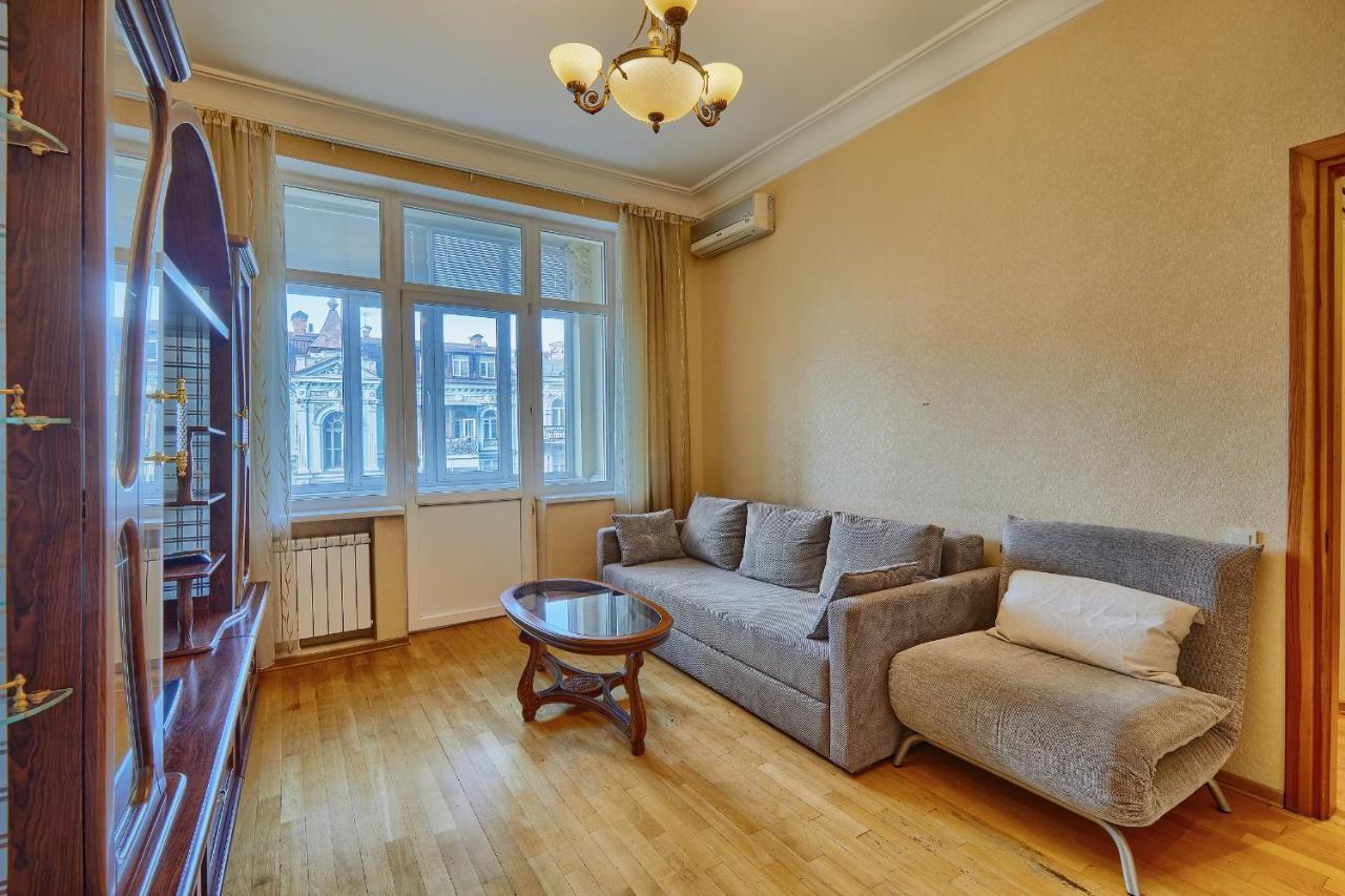 Apartment Near Lva Tolstoho Square Kiev Exterior foto