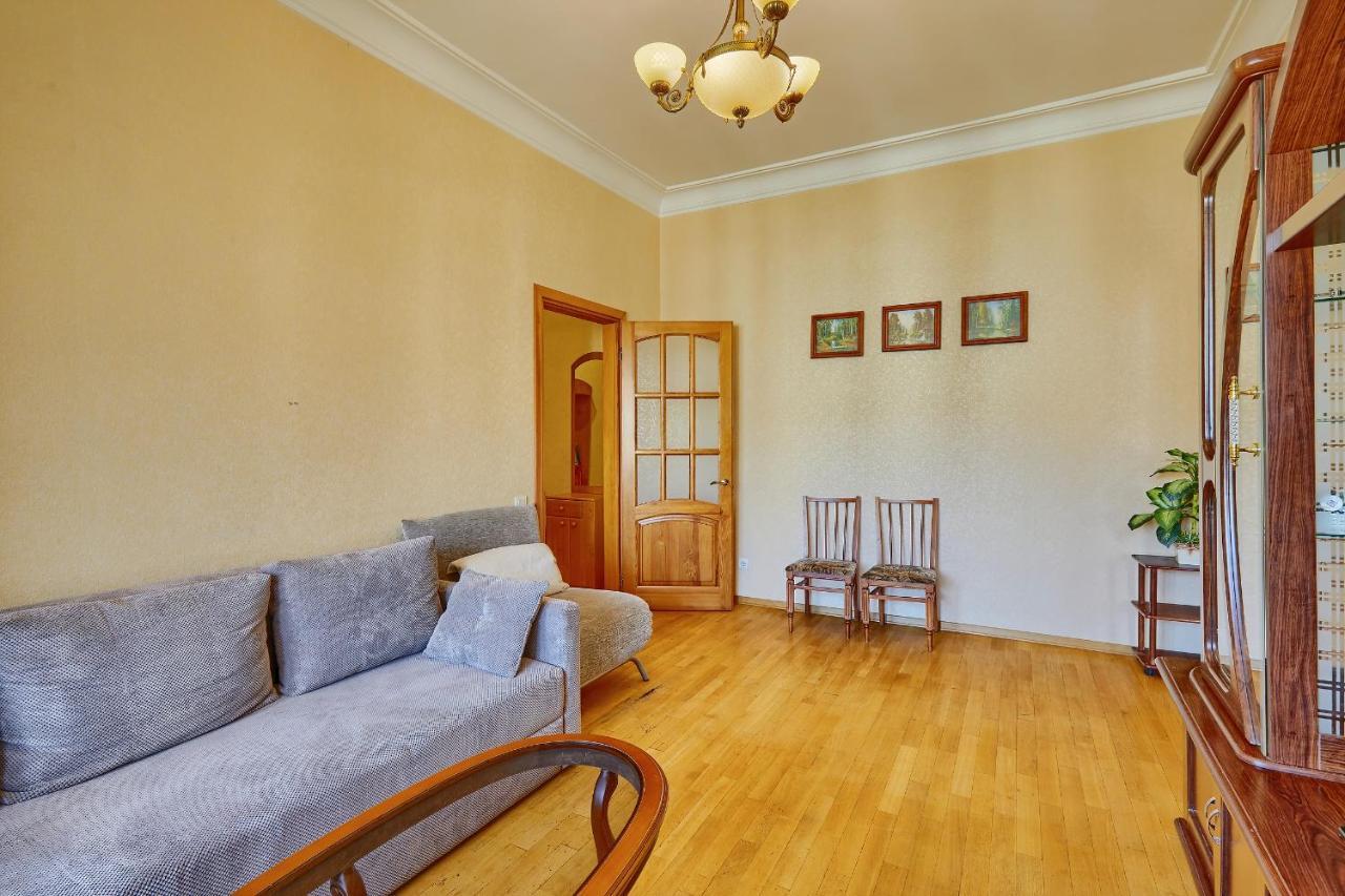 Apartment Near Lva Tolstoho Square Kiev Exterior foto